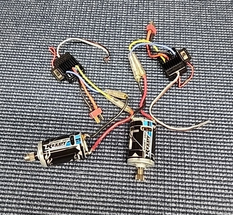 2 NEW Reedy WP-1625 2-3s Lipo Waterproof ESCs With 2 Reedy Sport 390 Motors - Image 1 of 1