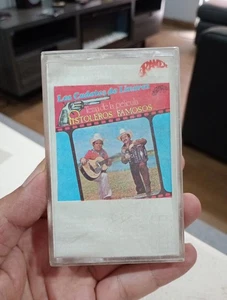 CASSETTE TAPE LOS CADETES DE LINARES.- PISTOLEROS FAMOSOS. - Picture 1 of 8