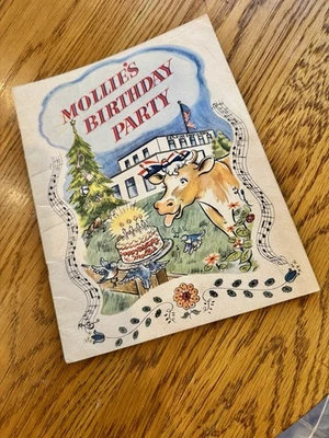1945 Mollie's Birthday Party Bowman Farm Dairy Детская История Буклет - Изображение 1 из 4