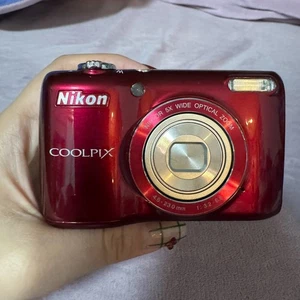 Nikon COOLPIX L26 Digital Camera 16.1MP 5x Optical Zoom with Accessories Red - Picture 1 of 5