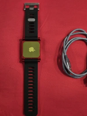 Apple iPod Nano 6th Gen Green 8GB MC690LL + LunaTik Watch Band By SCOTT WILSON - Image 1 of 4