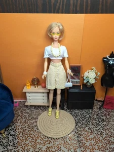 Conjunto clon Barbie vintage - pantalones cortos, top, gafas, joyas, zapatos, cartera - Imagen 1 de 24