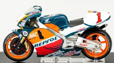 Honda NSR500 Michael Doohan 1998 Scala 1:24 Campione del Mondo Classe 500 HRC #1 - Immagine 1 di 4