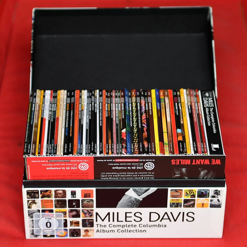 MILES DAVIS – The Complete Columbia Album Collection - BOX SET - 70x CD / DVD - Bild 1 von 4
