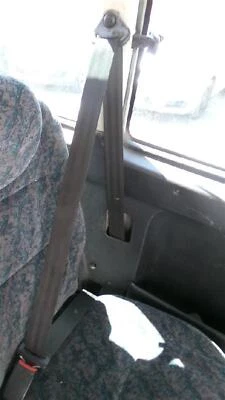 Cinto de segurança traseiro 94933 lh PEUGEOT PARTNER 1.9 D 2002-2008 2003 - Imagem 1 de 4