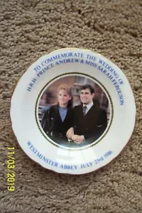Prince Andrew / Sarah Ferguson Commemorative "mini" Plate - Picture 1 of 2