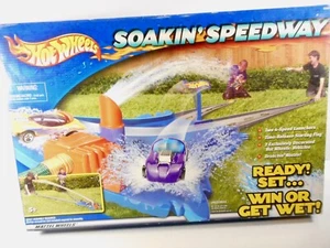 2001 Sealed New Old Stock Mattel Hot Wheels Soakin' Speedway - Free Shipping - Picture 1 of 4