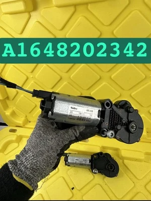 2007-2016 MERCEDES-BENZ GL450 X166 - REAR SEAT Motor (3RD ROW) 1648202342 - Image 1 of 4