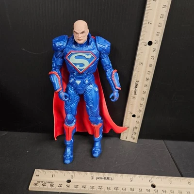 DC Multiverse Renacimiento LEX LUTHER POWER SUIT McFarlane Etiqueta Dorada ¡PROPIEDAD DE ADULTOS! Foto 1 de 4
