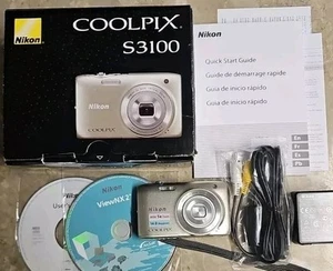 Nikon Coolpix S3100 Digital Camera 14 MP With Box And Manual - Picture 1 of 4