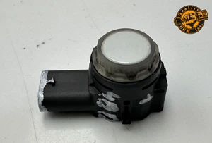 2021-2025 JAGUAR LAND ROVER FRONT / REAR BUMPER PARKING ASSIST SENSOR WHITE OEM - Picture 1 of 8