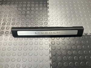 2013-2016 LONCOLN MKZ FRONT LEFT DRIVER SIDE SILL SCUFF PLATE OEM - Picture 1 of 3