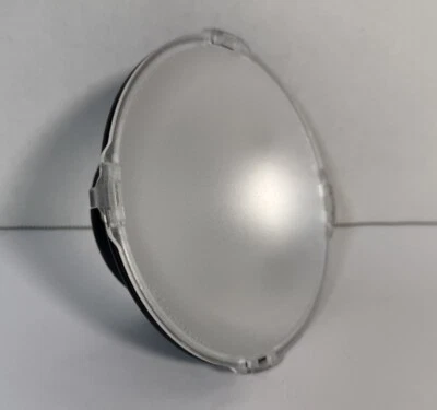Genuine elinchrom Reflector With Shade - Image 1 of 4
