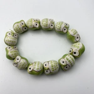 Hand Painted Ceramic Owl Bead Stretch Bracelet Green J02 - Picture 1 of 3
