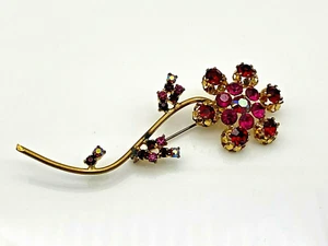 Vintage Brooch Gold Metal Flower Rhinestone Diamante Design Pin Lapel - Picture 1 of 10