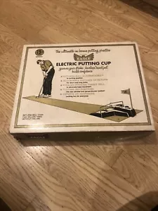 Taza de putting eléctrica Golden Eagle 1969 vintage agujero 19 con caja FUNCIONA PROBADA - Imagen 1 de 18