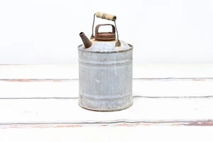 Vintage ./ Antique Hibbard? 1? Gallon Zinc Oil Can Fuel Can Green Trim Embossed - Picture 1 of 8