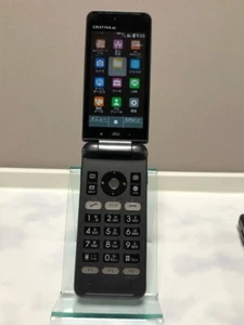 KYOCERA GRATINA KYF31 4G UNLOCKED ANDROID FLIP PHONE Black Japan Used - Picture 1 of 4