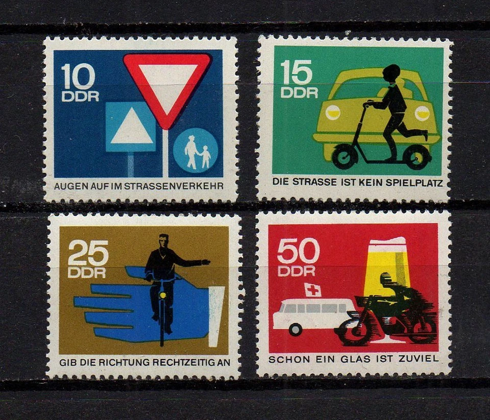 DDR (GERMANY), SCOTT # 821-824, MNH SET - TRAFFIC SIGNS, SAFETY ON ROADS 1966 - Image 1 of 1