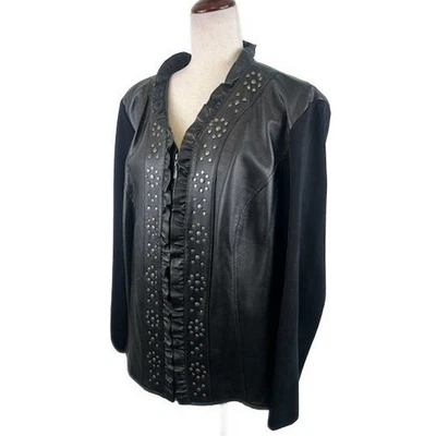 Chaqueta de manga larga Peter Nygard de cuero negra tejida con tachuelas con volantes talla 3X Foto 1 de 4