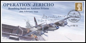 ARTHUR WHEELER DFC* Firmado Operación Jericó Incursión en la Prisión de Amiens Segunda Guerra Mundial Cubierta - Imagen 1 de 4