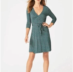 Womens JustFab Alpine Green Printed Wrap Dress Size XS - Picture 1 of 9
