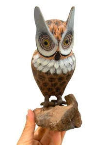 Hand Carved & Painted Wooden Owl Figurine Sculpture On Tree Stump Folk Art Brown - Picture 1 of 12