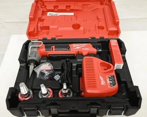 Milwaukee 2532-22 M12 FUEL ProPEX Expander Kit w/ 1/2"-1" RAPID SEAL ProPEX E.H - Picture 1 of 6