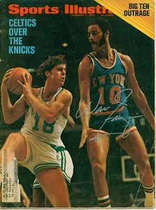 WALT FRAZIER SIGNED 1972 SPORTS ILLUSTRATED NEW YORK KNICKS W/ COA - Picture 1 of 1