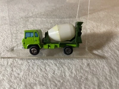 VINTAGE Yatming DIECAST 1:64 Cement truck SNUB NOSE Cab Mean Green - Image 1 of 3