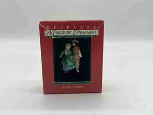 Hallmark Keepsake Miniature Ornament 1988 SKATER'S WALTZ - Picture 1 of 2