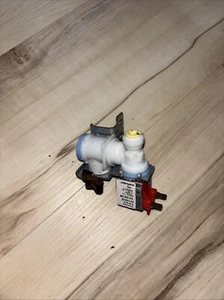 PIEZA ENTRADA AGUA REFRIGERADOR HIDROMASAJE # W10219716 2315576 - Imagen 1 de 4