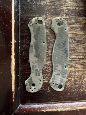 Spyderco Paramilitary 2 escalas de camuflaje. Laminado de fibra de vidrio G10 Foto 1 de 3
