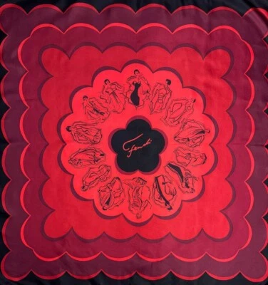 Auténtica bufanda de seda Fendi (33?x34?) Foto 1 de 4