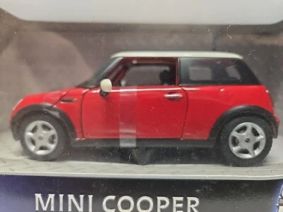 Maisto Mini Cooper Special Edition 1:24 Diecast 2002 - Image 1 of 4