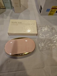 Mary Kay Color Compact Pink Oval mit Spiegel #4904 nachfüllbar leer NOS - Bild 1 von 3