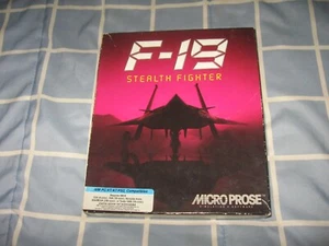 Raro gioco simulatore di volo 1988 F-19 STEALTH FIGHTER Microprosa IBM PC Big Box - Foto 1 di 3