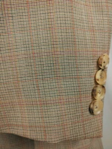 Hugo Boss Men's 42L Beige Wool w/Red Checks 3 Button Sport Coat Jacket Blazer - Picture 1 of 12