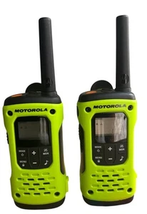 Motorola Solutions T600 H2O 35mile range Waterproof Two Way Radio - Zdjęcie 1 z 6