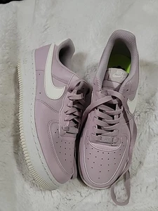 Nike Air Force 1 Low 07 Platinum Violet Women's Size 8.5 - Picture 1 of 12