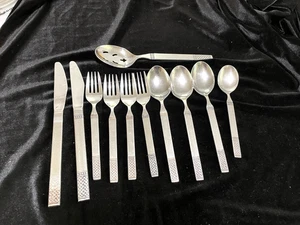 Vintage Flatware "Danika Celtic knot" vintage knot silver-plate Japan flatware - Picture 1 of 2