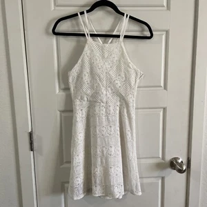 Kimchi Blue Women White Crochet Knitted Halterneck Mini Size 4 - Picture 1 of 13