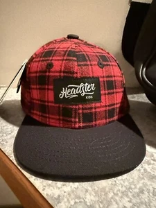 Headster Kids Black & Red Baseball Cap Hat SnapBack Size 48cm New - Picture 1 of 11