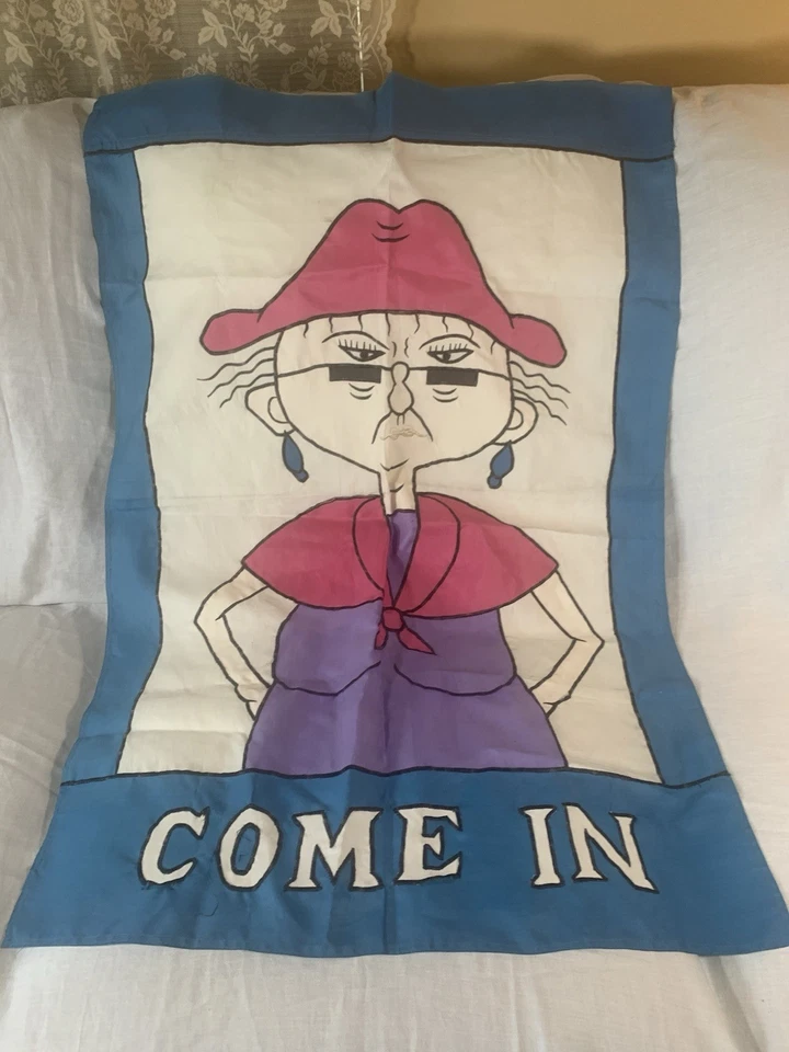 Banderas de patio 28x40 “entra” Foto 1 de 1