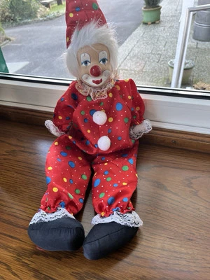 Clown Figur Deko  In Rot - Bild 1 von 4