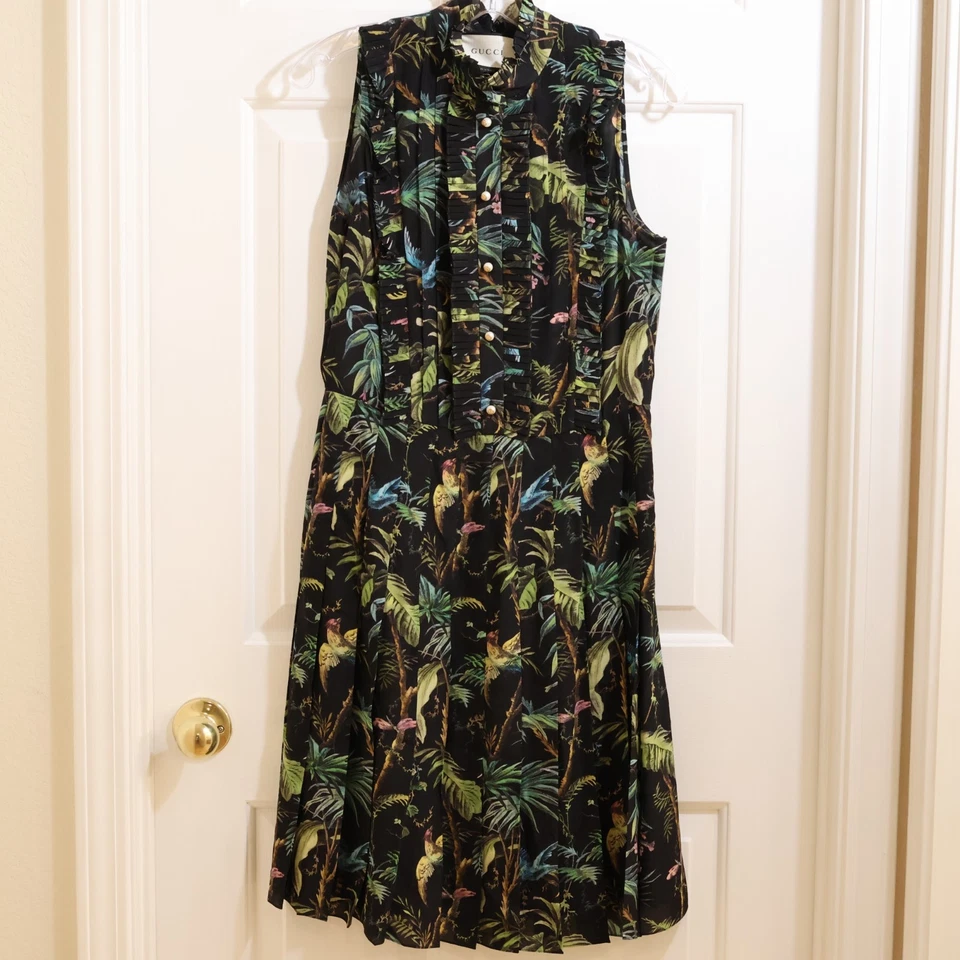 LEER Gucci Verde Tropical Estampado Plisado Seda Vestido Corbata GG Perla Botones 6/M Foto 1 de 4
