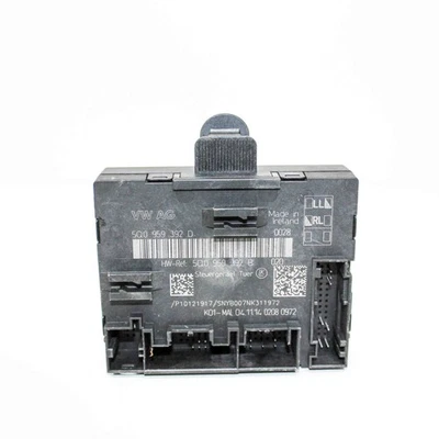 Centralina porta anteriore destra AUDI A3 berlina 8VS, 8VM 5Q0959392D 1.8 25954048 - Immagine 1 di 4