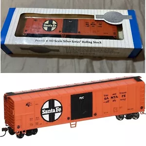 Bachmann Silver Series 17902 HO Scale ~ 50' Steel Reefer ~ Santa Fe (SFRC) 55360 - Picture 1 of 3
