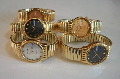 Men's Day & Date Dial Stretch Band Gold Finish Fashion Casual Dressy Watch - Image 1 of 2