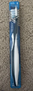 Nuevo Cepillo de Dientes Oral B Todo en Uno Pro-Salud Verde Blanco un Cepillo - Imagen 1 de 10